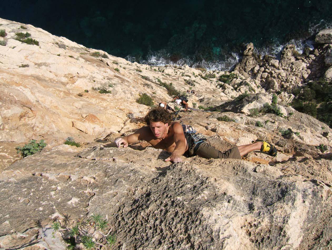 Escalade avec Xtremsudcanyon en Corse du Sud. Venez découvrir tous nos parcours