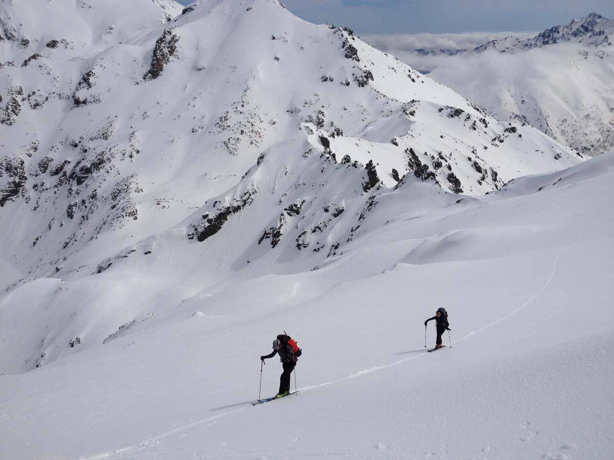 ski en haute montagne avec guide expérimenté